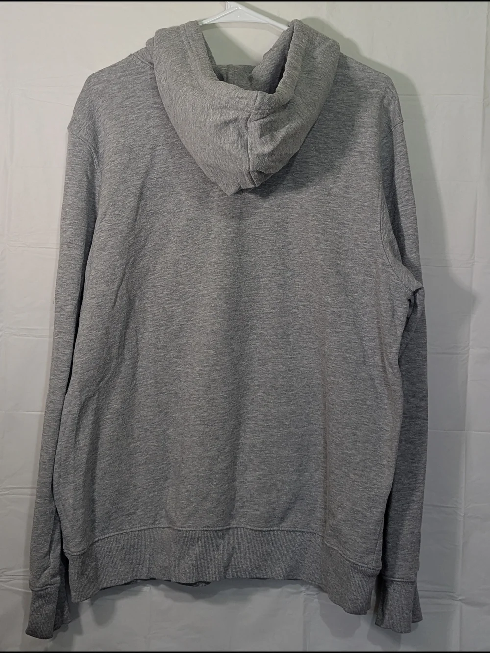 The North Face Men's Large Gray Logo Hoodie Pullover Sweatshirt Graphic
